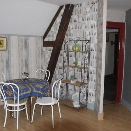 Agonges Suite Dans Les Dependances Du Chateau מראה חיצוני תמונה