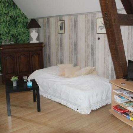 Agonges Suite Dans Les Dependances Du Chateau מראה חיצוני תמונה
